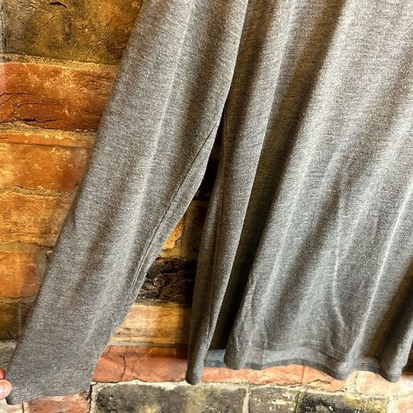 5 for $25🔥Petite Large Stylus Grey Long Sleeve T-Shirt - Picture 4 of 7